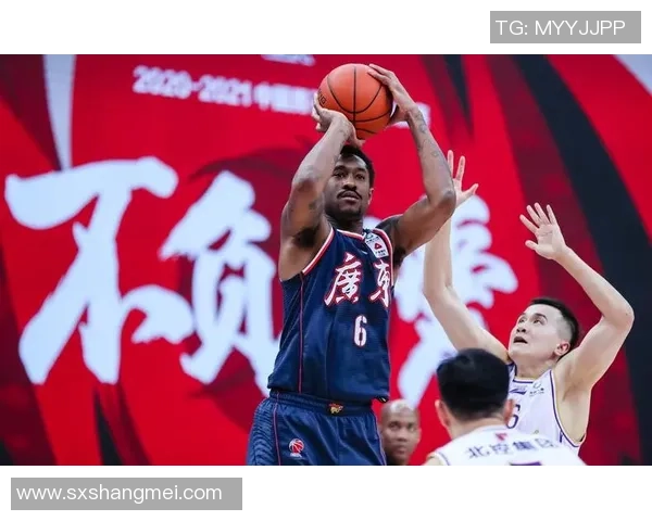 南京篮球队强势领跑联赛积分榜以99分稳居第一位置展现出色竞技状态